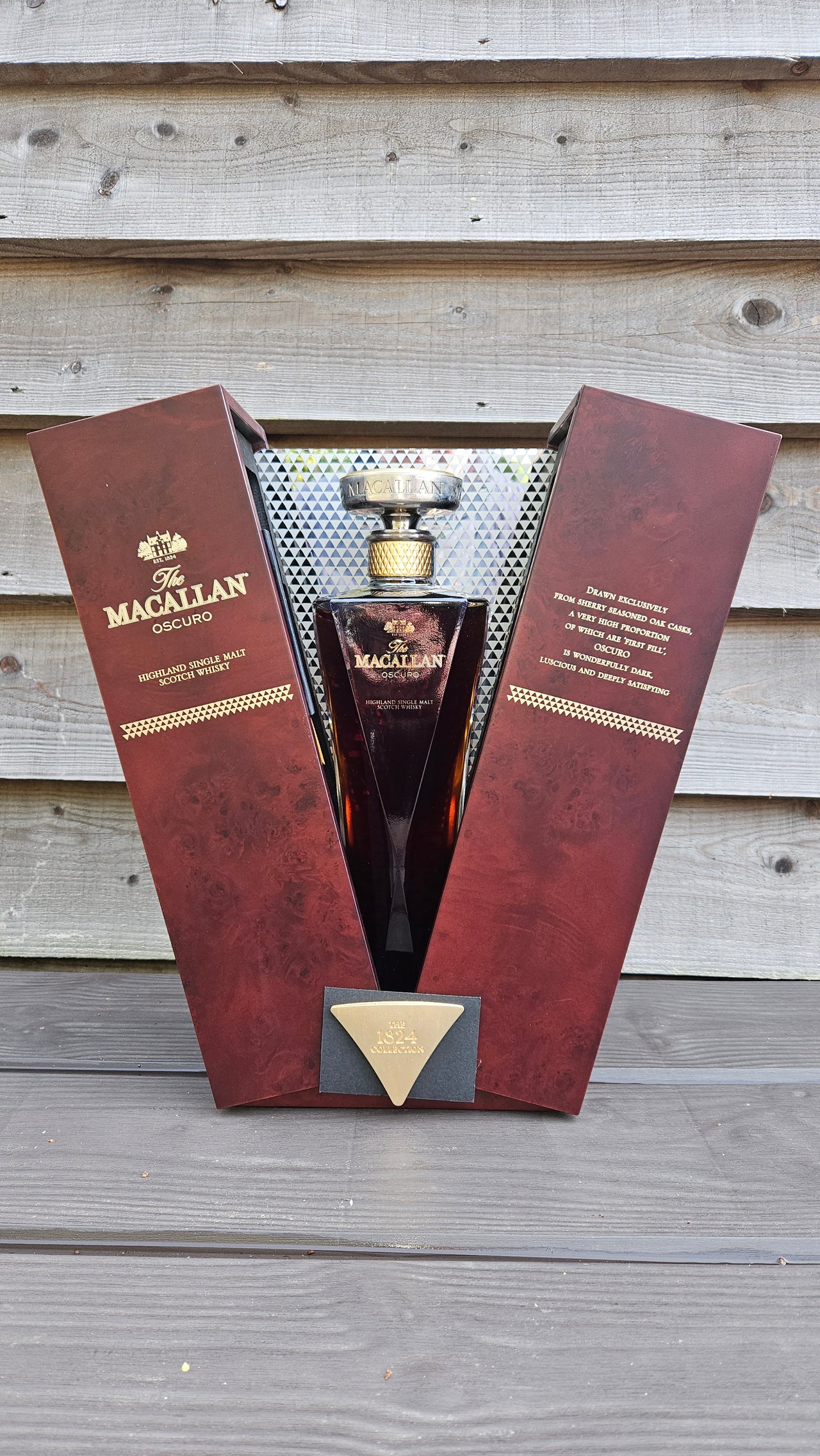 Private Collection - Macallan Oscuro Decanter Bottle 70cl 46.5%