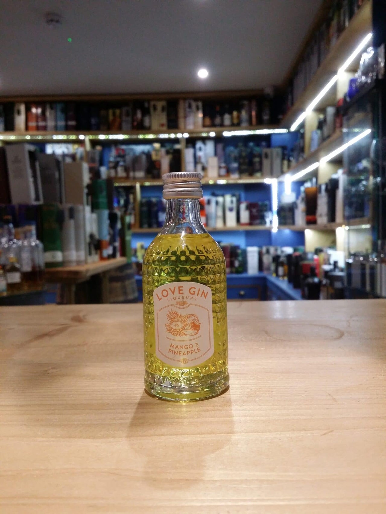 Love Gin Mango & Pineapple Liqueur 5cl 20%