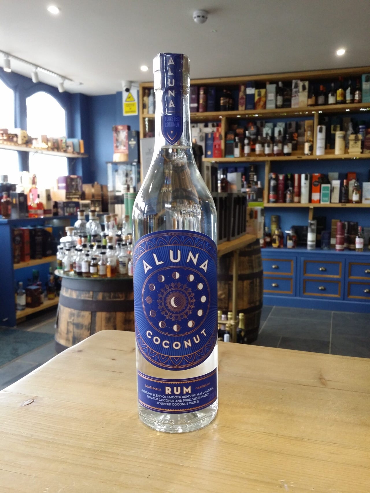 Aluna Toasted Coconut Rum 70cl 37.5%