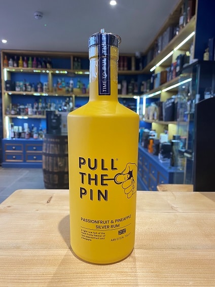 Pull the Pin Passionfruit & Pineapple Silver Rum 70cl 37.5%
